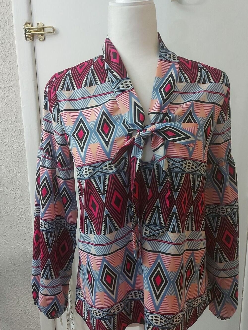 Karlie Geometric Secretary Bow Tie Blouse S Corporate Siren Dopamine Prints Twee